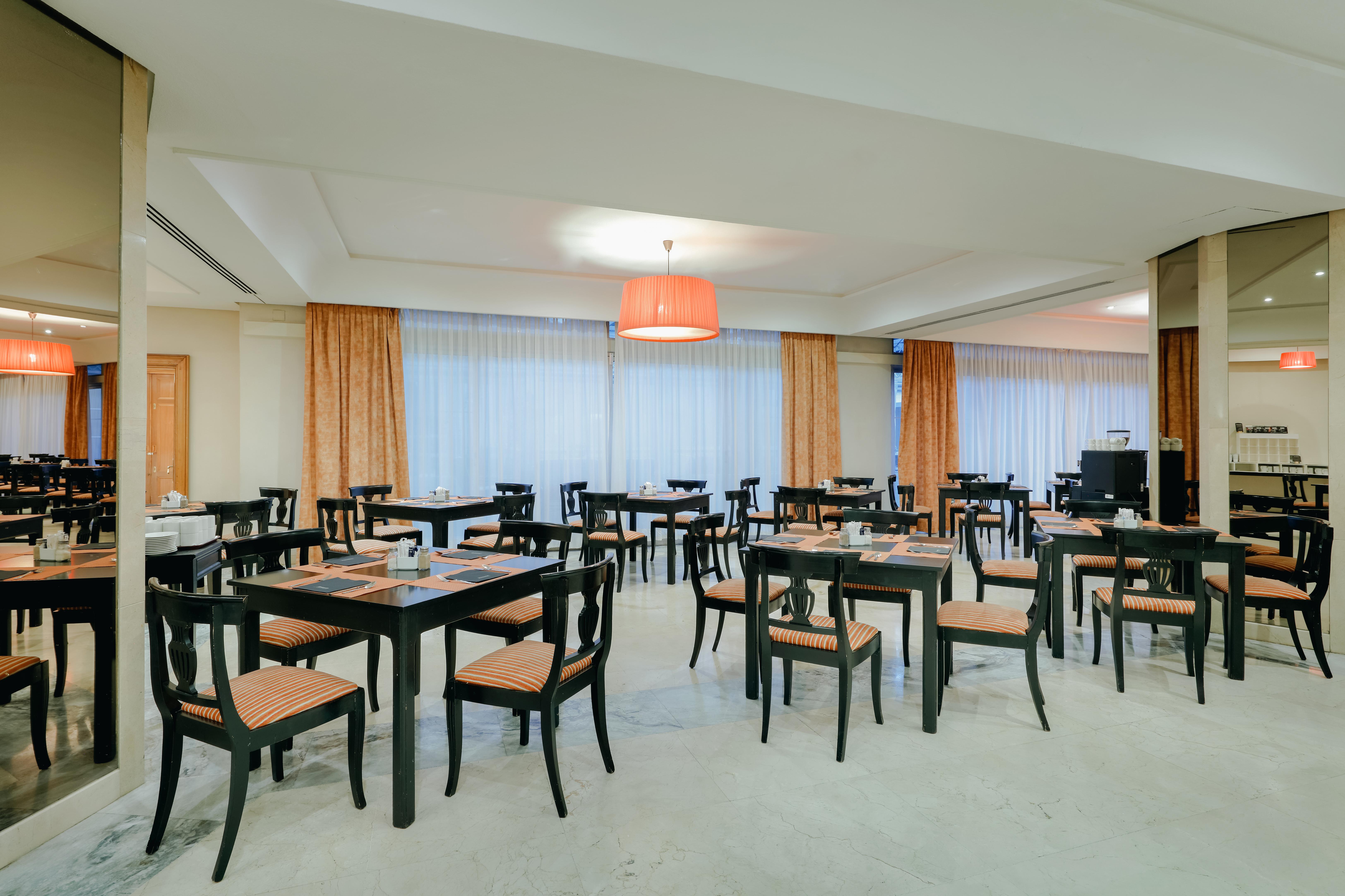 Hotel Hesperia 4*