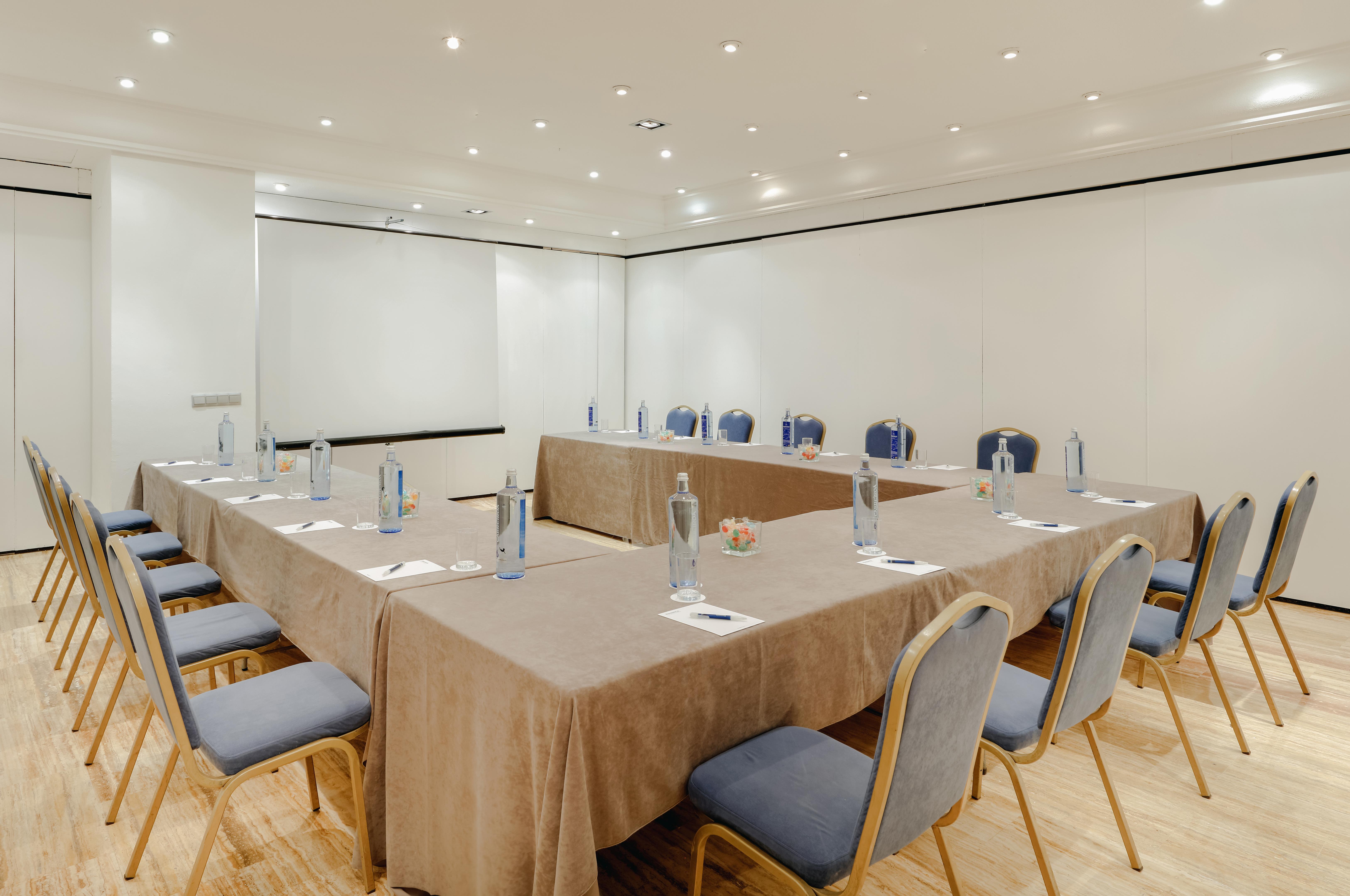 Hotel Hesperia 4*