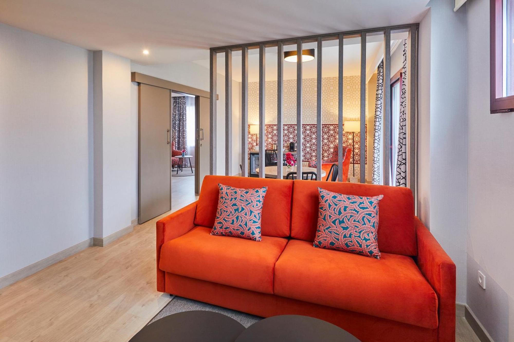 Hesperia 4*