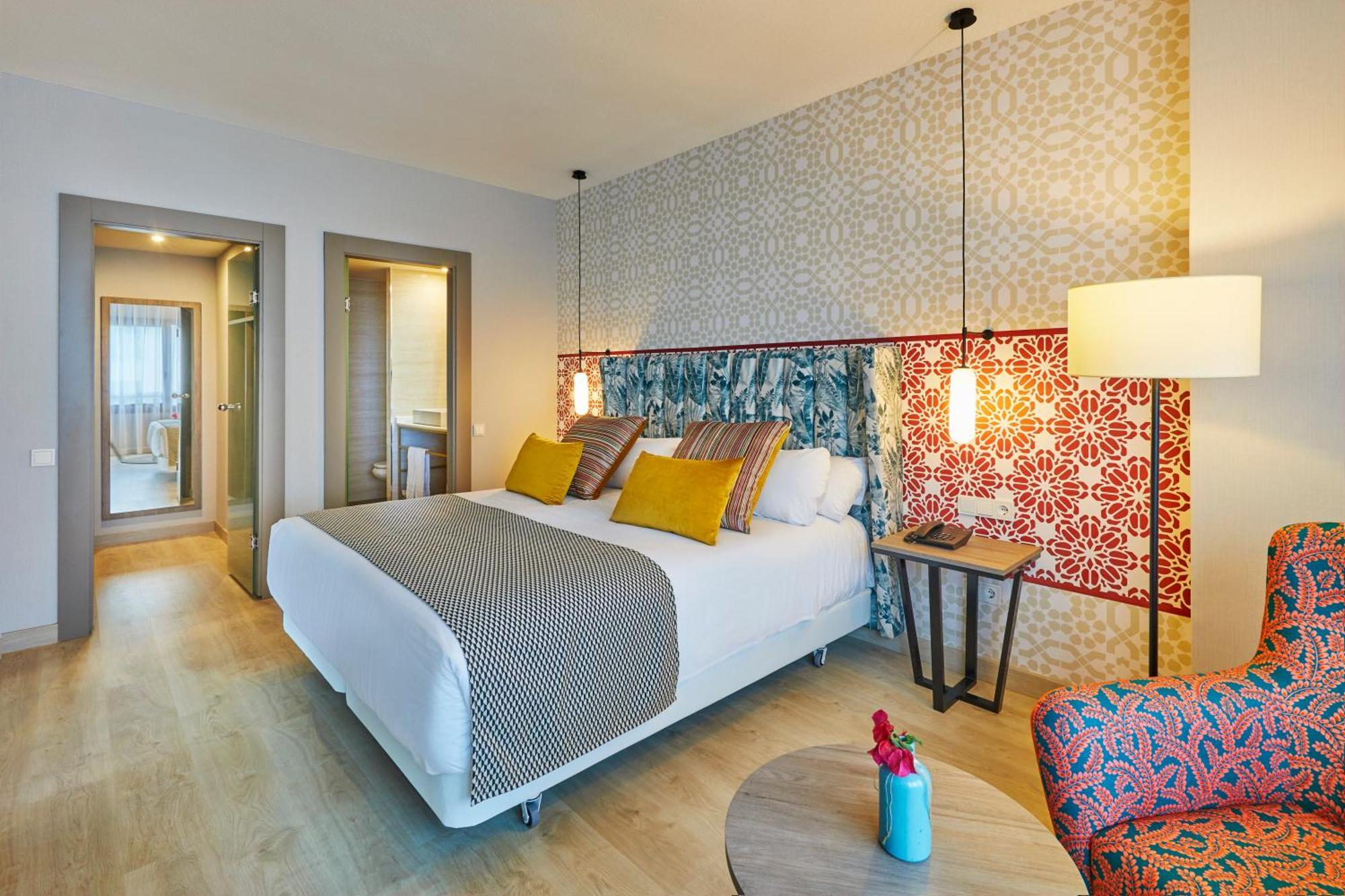 Hesperia 4*